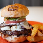 Snoop Burger - ベーコンモッツァレラバーガー