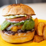 Snoop Burger - アボカドチーズバーガー