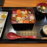 極丼 - ご飯の量は選べますが普通の220gで