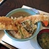 わらべ菜魚洞