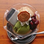 cafe 蕾 - 上から、ドーン！