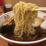 あけぼのラーメン - 麺リフト