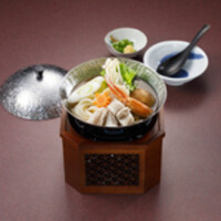 ＜平日ランチ限定・追加オプション＞二蝶のうどんすき《海鮮鍋》