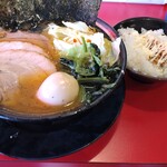 家系ラーメン王道 神道家 - 