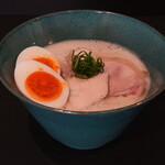 うまそうなラーメン屋 - 味玉脳好クリーミーラーメン塩