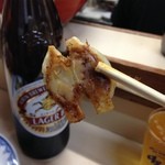 八ちゃんラーメン - 小指サイズの餃子です。