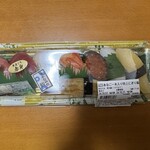 中島水産 - 料理写真:あなご一本入り特上にぎり鮨
