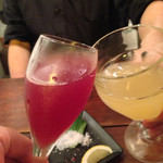 農家の軒下おにかい - スパークリングとサングリア