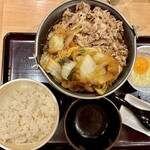 すき家 - 料理写真:「牛すき鍋定食」@890＋「肉2倍盛り」@250＝@1140