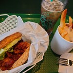 ラッキーピエロ マリーナ末広店 - 