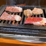 焼肉 銀ちゃん - あまり焼き過ぎないでよ！ってハツが言うてます。