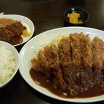 とんかつ ひろ喜 - 特選ロースとんかっ定食の特大＆ハーフヒレとんかつ