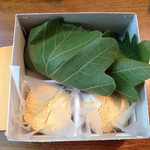 御菓子司　葉月 - わらび餅2個と柏餅2個