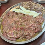 東京園 - ロース(6人前)・ハラミ(2人前)・レバー(1人前)