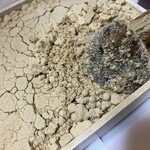 ツバメヤ  - 楊枝で持ち上げても切れないしなやかさ