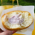 RK DONUTS - ふわふわ生地に酸味のあるベリークリーム