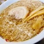 ラーメンの店 ホープ軒 千駄ヶ谷店 - 【料理】ラーメン(1,000円)。背脂系のラーメンです。
                                