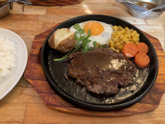 BUZZ’s GRILL photo 4