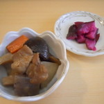 小鉢と漬物