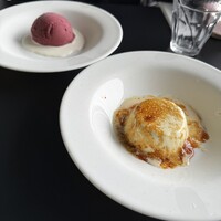 THE THEATRE TABLE - 巨峰のジェラート(左上)、焼きパンナコッタ(右下)