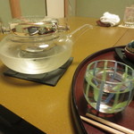 北瑞苑 - 冷酒は、呉春の二合