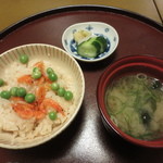 北瑞苑 - 桜海老新生姜ご飯　止碗　若布　葱　滑茸