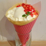 オレンジカウンティ - 苺杏仁豆腐＆生クリームのクレープ