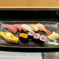 おつな寿司 - 7貫+巻物半分+お吸い物