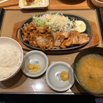 やよい軒 - 料理写真: