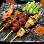 居酒屋 鳥きん - 串焼き盛り合わせ