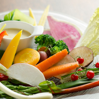 旬の食材をその日、その時の調理法でデザイン
