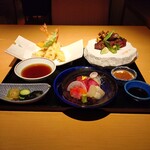 269851122 - お造り、牛鍬焼き、天麩羅、彩野菜