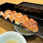 ひつまぶし名古屋備長 - 白焼