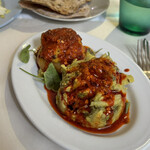 TAPiR - 奥が柿、手前が秋茄子