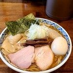 奈つやの中華そば - 素敵なビジュアル！