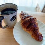 パン工房ひかりば - サクサクで、バターの風味をすごく感じます✨