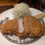 かつ好 - ロースかつの断面
