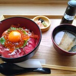波打ち際の海鮮食堂 すま家 - すま家丼（海鮮全部のせ）