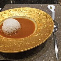 凛庭 - オマール海老のカレー。具は無かった。