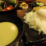 チアリ - カレーランチ　820円ぐらい