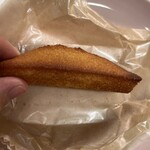 ラトリエヒロワキサカ - フィナンシェナチュール３１０円。