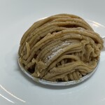 ラトリエヒロワキサカ - 利平栗のモンブラン ８５０円。