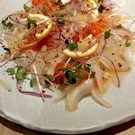 全席個室 ウメ子の家 - サーモンとのカルパッチョ