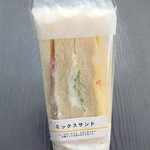 ディオ - ミックスサンド (税抜)110円 (2024.11.01)