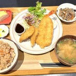 かかの掌 - エビ・魚フライ定食@1320  たこめし変更＋150