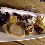 ル・パサージュ - 少しがっかりなチーズの盛り合わせ(800円)