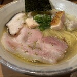 ジャパニーズ ラーメン 五感 - 