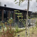 KAGARIBI - Garden with Steam Rising from the Pond