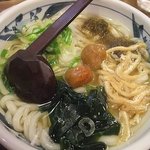 多磨屋 - 【梅おぼろうどん(620円)】