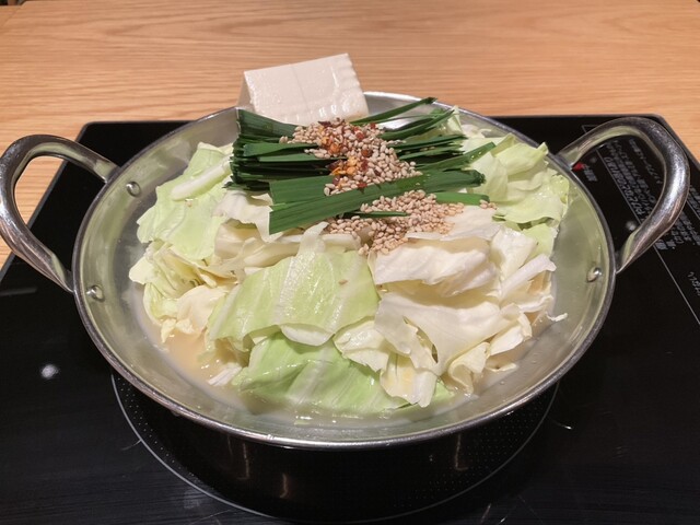 Z268.博多名物もつ鍋（醤油味お試し2～3人前） | 福岡県新宮町